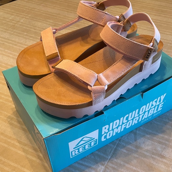 Reef Shoes - Reef Women's Blush Pink Sandals